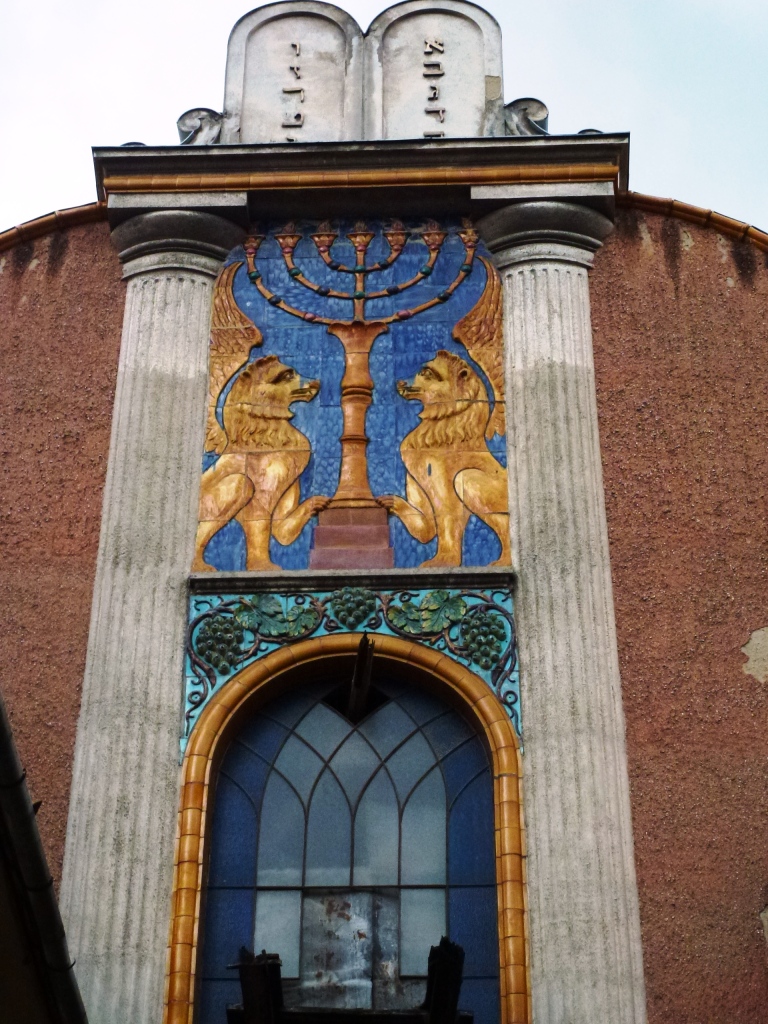 The external decoration of the abandoned Brasov synagogue is largely intact