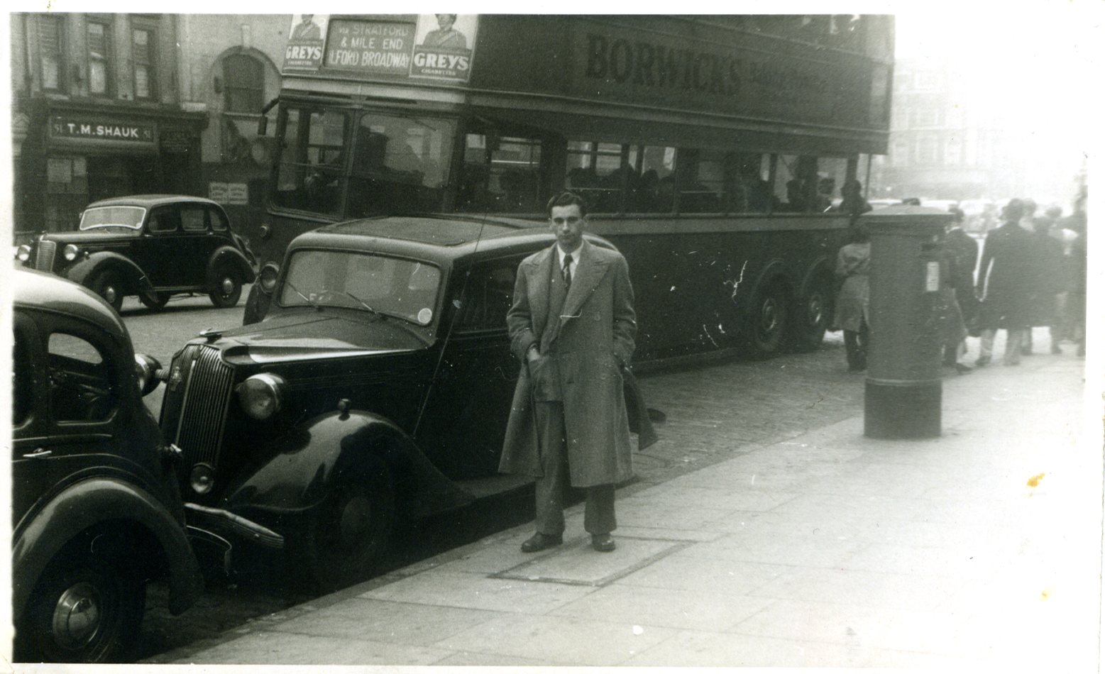 Whitechapel Road trolleybus stop, 1945: all aboard for Ilford Broadway